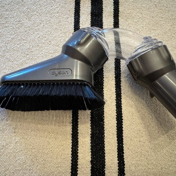 Dyson Multi-Angle Brush Attachment - Picture 2 of 4